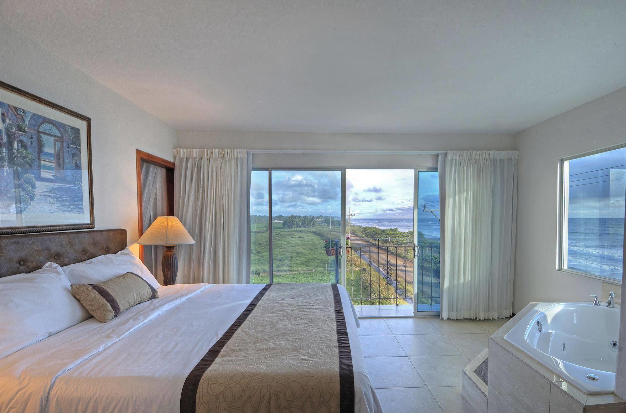 Beachfront Hotel Tramonto Jaco Ngoại thất bức ảnh
